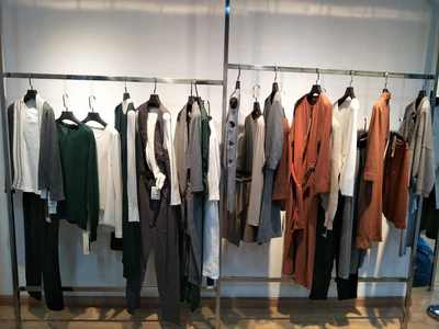 服裝專業(yè)人士解讀 什么叫品牌折扣女裝尾貨分份？